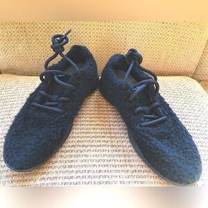 Women’s AllBirds Black Fluff Sherpa Runners Size 9